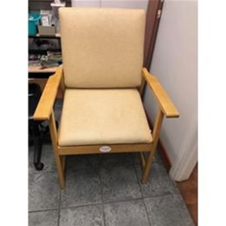 Hip Chair Rental  Hudson Pharmacy & Surgical Supplies